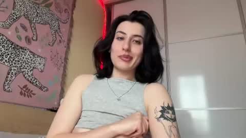 Snapshot of h3l9a_pataki chatting on July 3, 4:46 pm Helga online show from July 3, 4:46 pm
