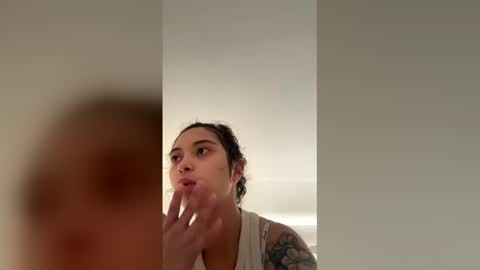 Snapshot of h3nnynlace chatting on March 13, 6:14 pm h3nnynlace online show from March 13, 6:14 pm