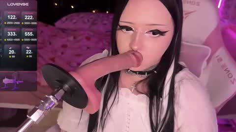 Snapshot of h3ntaikitty chatting on February 4, 12:33 pm Molly and PVT 42TKMIN 3 help us get 100 likes online show from February 4, 12:33 pm