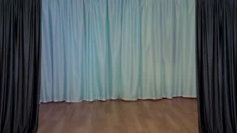 Snapshot of h_blackwood chatting on April 2, 5:32 pm H. Blackwood online show from April 2, 5:32 pm