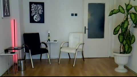 Snapshot of h_blackwood chatting on June 30, 6:53 pm H. Blackwood online show from June 30, 6:53 pm