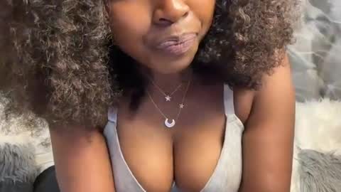 Snapshot of h_o_t_goddess chatting on July 20, 6:06 am h_o_t_goddess online show from July 20, 6:06 am