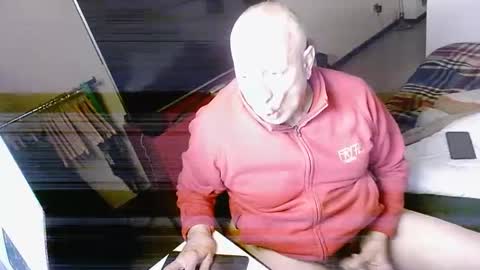 hacknoob62 online show from February 3, 5:56 pm