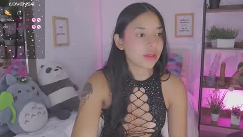 Hade online show from February 16, 6:37 pm