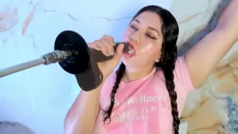 Snapshot of hade_cute2 chatting on May 29, 4:05 pm hade_cute2 online show from May 29, 4:05 pm