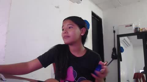 hadesmit1 online show from April 8, 10:32 pm