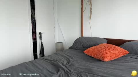 Hadley online show from April 13, 3:28 pm