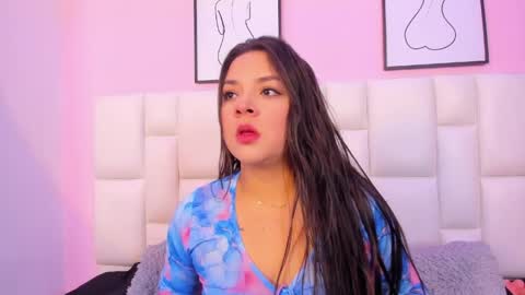Snapshot of hailey_henao chatting on May 19, 11:38 am Hailey Henao online show from May 19, 11:38 am