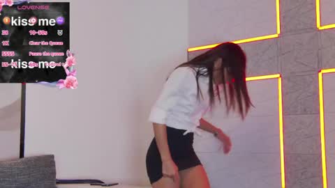 Snapshot of hailey_peach chatting on May 3, 5:30 pm HaileyPeach online show from May 3, 5:30 pm