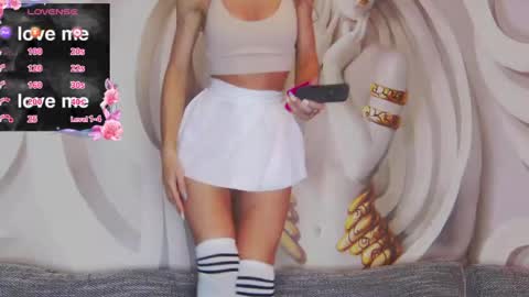 Snapshot of hailey_peach chatting on May 6, 5:07 pm HaileyPeach online show from May 6, 5:07 pm