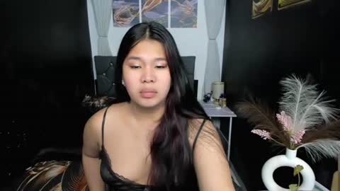Snapshot of hailey_west01 chatting on June 11, 12:32 am hailey online show from June 11, 12:32 am