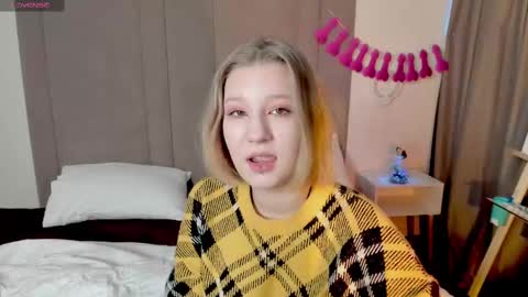 Hailey online show from February 19, 2:01 am