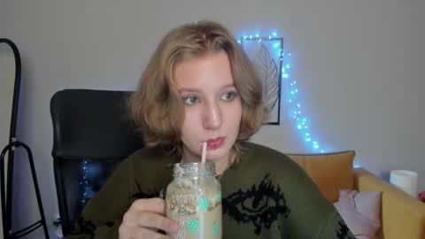 Hailey online show from October 1, 8:53 am