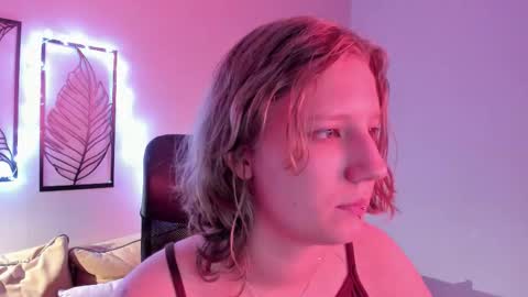 Hailey online show from November 20, 9:09 am