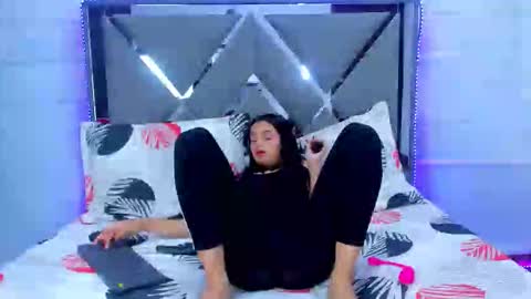 haily_hot_girl online show from March 30, 6:42 pm
