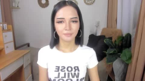 Snapshot of hailyourqueenofsatisfaction chatting on April 24, 8:28 am Haily online show from April 24, 8:28 am