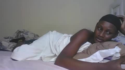 Snapshot of hairy_pussy702282 chatting on June 6, 12:16 am hairy_pussy702282 online show from June 6, 12:16 am