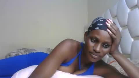 Snapshot of hairy_pussy702282 chatting on July 16, 8:37 pm hairy_pussy702282 online show from July 16, 8:37 pm
