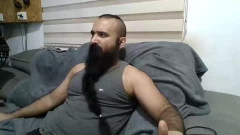 Snapshot of hairybeardedsmoker chatting on February 23, 12:19 am Hairy Beard Smoker online show from February 23, 12:19 am