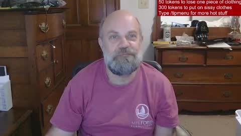 Snapshot of hairydaddybear69 chatting on April 29, 12:42 pm HairyDaddyBear69 online show from April 29, 12:42 pm