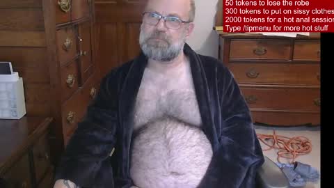 Snapshot of hairydaddybear69 chatting on May 24, 12:10 pm HairyDaddyBear69 online show from May 24, 12:10 pm