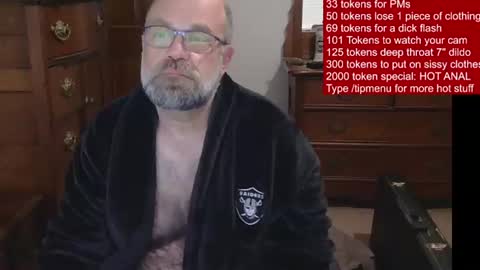 Snapshot of hairydaddybear69 chatting on June 25, 10:53 am HairyDaddyBear69 online show from June 25, 10:53 am