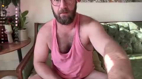 Snapshot of hairyfitguy444 chatting on November 12, 5:57 pm Harry Fit Big Bro Dad Sir online show from November 12, 5:57 pm