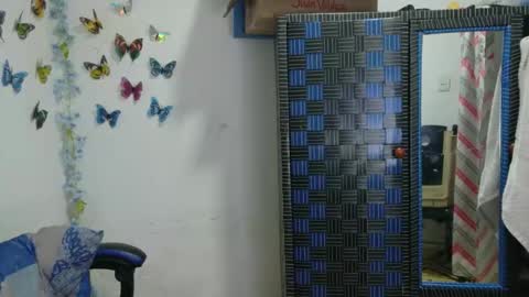 hairygirl83 online show from January 19, 11:36 am