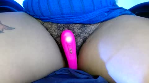 hairygirl83 online show from June 6, 4:23 pm