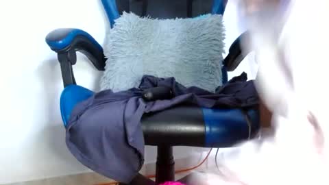 hairygirl83 online show from June 20, 3:15 pm