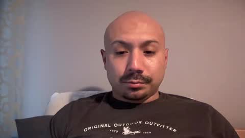 Snapshot of hairyman30000 chatting on February 25, 1:41 am hairyman30000 online show from February 25, 1:41 am