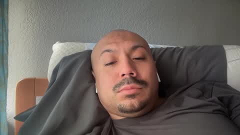 Snapshot of hairyman30000 chatting on March 2, 5:14 pm hairyman30000 online show from March 2, 5:14 pm