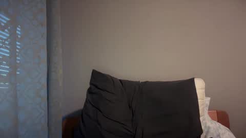 Snapshot of hairyman30000 chatting on March 6, 2:09 am hairyman30000 online show from March 6, 2:09 am