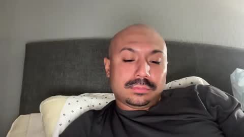 Snapshot of hairyman30000 chatting on October 4, 8:18 pm hairyman30000 online show from October 4, 8:18 pm