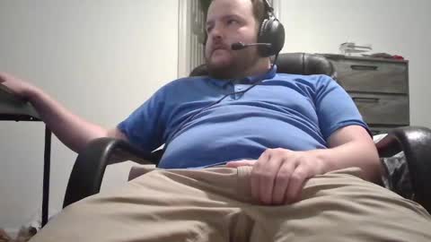Snapshot of hairymikey chatting on April 21, 4:19 am hairymikey online show from April 21, 4:19 am