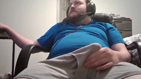 Snapshot of hairymikey chatting on April 30, 2:51 am hairymikey online show from April 30, 2:51 am