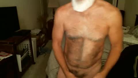 Snapshot of hairypecsguy chatting on April 26, 8:01 am Hairy pecs online show from April 26, 8:01 am