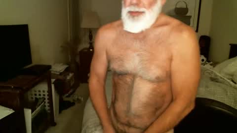 Snapshot of hairypecsguy chatting on April 29, 7:34 am Hairy pecs online show from April 29, 7:34 am