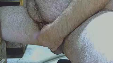 Snapshot of hairysmallfat chatting on May 3, 3:01 am hairysmallfat online show from May 3, 3:01 am