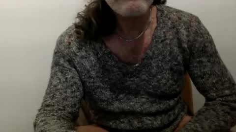 Snapshot of hairytonkas chatting on December 5, 4:31 am HairyTonkas online show from December 5, 4:31 am