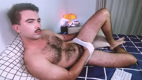 Snapshot of hairyzod chatting on April 27, 9:02 pm Zod Bakcheia online show from April 27, 9:02 pm