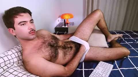 Snapshot of hairyzod chatting on July 26, 9:00 pm Zod Bakcheia online show from July 26, 9:00 pm