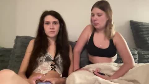 Hallee online show from May 7, 1:44 am