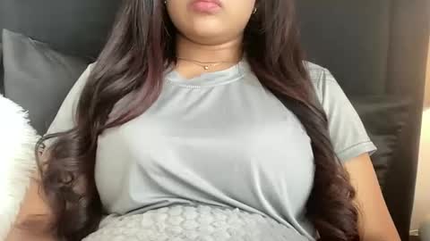 halleyb2026 online show from February 14, 5:21 pm