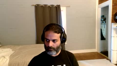 Snapshot of halycon2147818 chatting on June 10, 7:02 pm halycon2147818 online show from June 10, 7:02 pm