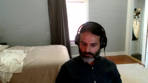 Snapshot of halycon2147818 chatting on June 12, 8:52 pm halycon2147818 online show from June 12, 8:52 pm