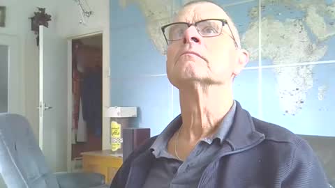 Prefer men 80 online show from September 21, 10:39 am