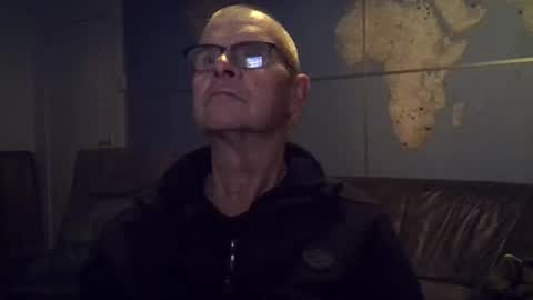 Prefer men 80 online show from December 14, 3:50 pm