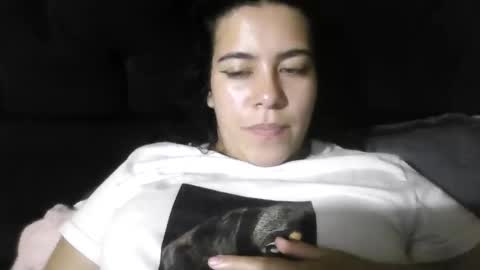 Snapshot of hanah_bakeer chatting on May 18, 1:56 am Hanah Montana Independent model online show from May 18, 1:56 am