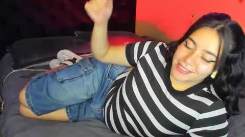 Snapshot of hanah_bakeer chatting on May 19, 3:40 pm Hanah Montana Independent model online show from May 19, 3:40 pm